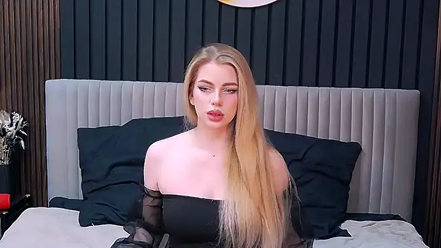 MilanaCeleste online show from November 22, 2025, 7:02 pm