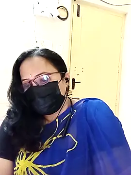 Snapshot of Ananya_flower chatting on November 16, 2025, 5:51 pm Ananya flower online show from November 16, 2025, 5:51 pm