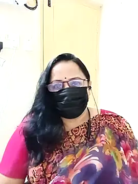 Snapshot of Ananya_flower chatting on February 4, 2026, 5:41 pm Ananya flower online show from February 4, 2026, 5:41 pm