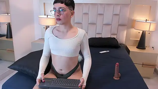 LiamHeat online show from October 11, 2025, 6:01 am