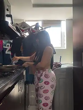 BrendaCrean online show from March 7, 2025, 2:56 pm