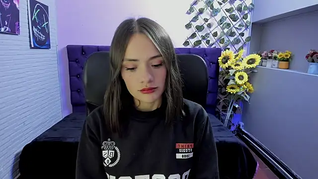 Tammy Thompson  online show from February 7, 2026, 1:15 pm