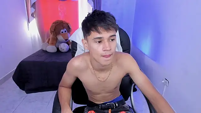 Snapshot of Aron_Boyy chatting on February 18, 2026, 7:21 pm Aron Boyy online show from February 18, 2026, 7:21 pm