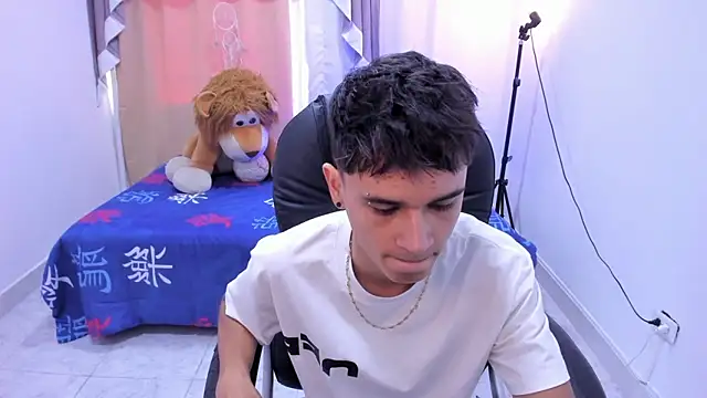 Aron Boyy online show from April 9, 2026, 8:03 pm