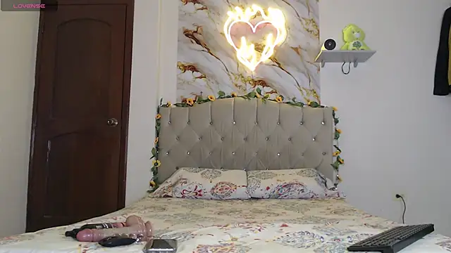 Snapshot of rossie_evans chatting on October 30, 2025, 1:34 pm rossie evans online show from October 30, 2025, 1:34 pm