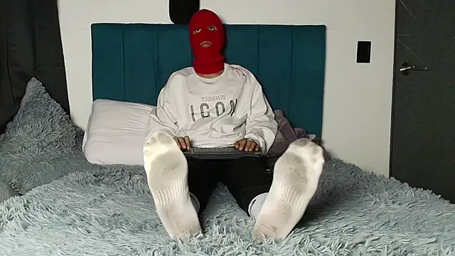 Snapshot of Warmteam777 chatting on October 11, 2025, 11:14 pm Warmteam777 online show from October 11, 2025, 11:14 pm