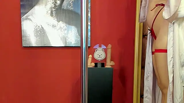 Snapshot of Calipso_Parisi chatting on October 4, 2025, 12:47 pm Calipso Parisi online show from October 4, 2025, 12:47 pm