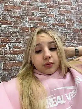 Sky Cutie online show from January 17, 2026, 3:44 am