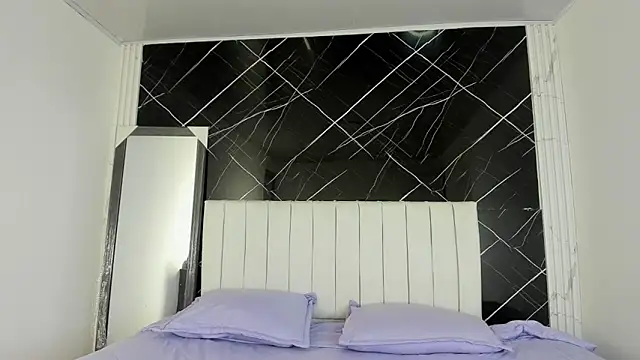 Snapshot of shirley_hott chatting on October 2, 2025, 2:35 pm shirley hott online show from October 2, 2025, 2:35 pm