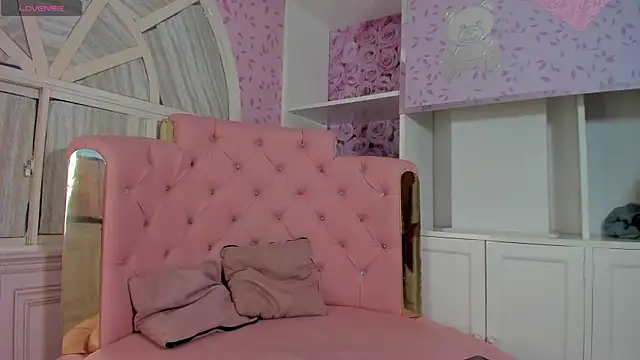 Dani rivass online show from November 13, 2025, 10:58 am