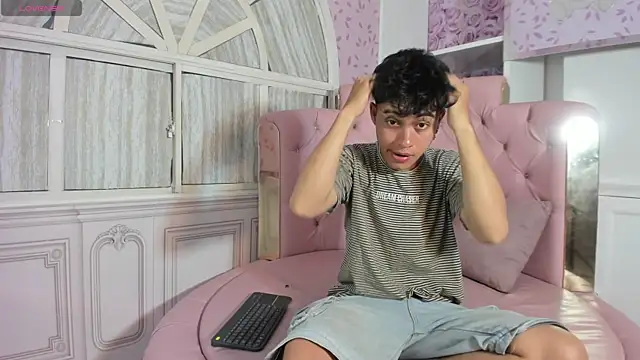 Dani rivass online show from December 22, 2025, 11:07 am