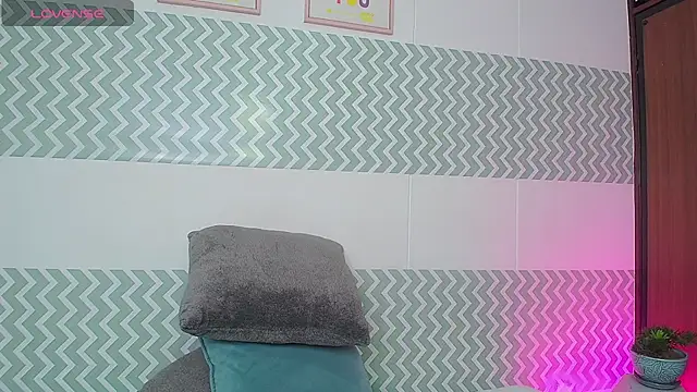 Snapshot of CataleyaWilson369 chatting on October 11, 2025, 2:33 am CataleyaWilson369 online show from October 11, 2025, 2:33 am