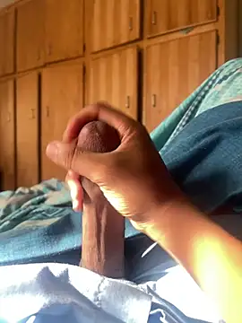 CreamyOff45 online show from February 11, 2026, 5:56 am