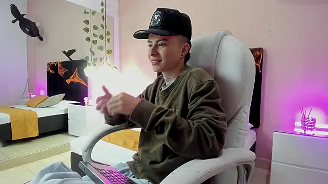 Nascary Fox online show from October 8, 2025, 7:22 pm