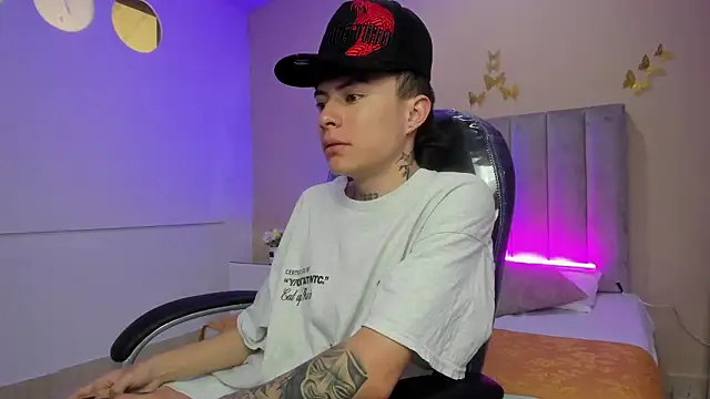 Nascary Fox online show from February 18, 2026, 7:32 pm