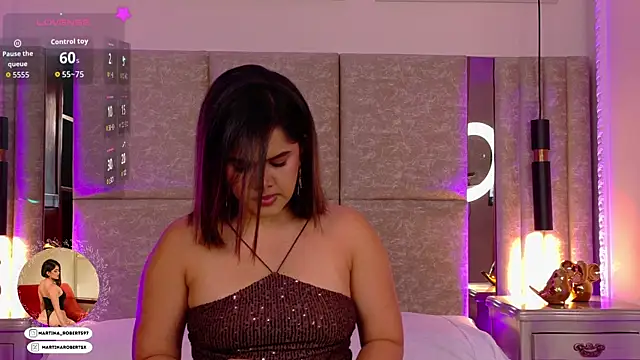 Snapshot of Martina-Roberts- chatting on September 29, 2025, 3:33 am Martina-Roberts- online show from September 29, 2025, 3:33 am