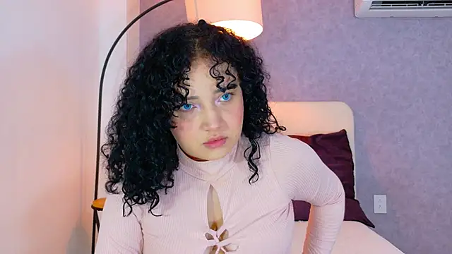 Tracielowe w online show from November 29, 2025, 3:31 am