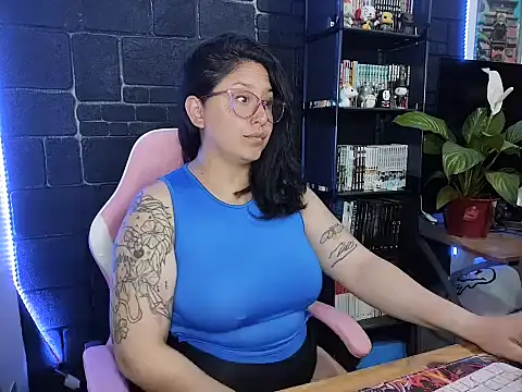 Snapshot of Sweet_yamii chatting on November 8, 2025, 2:56 am Sweet yamii online show from November 8, 2025, 2:56 am