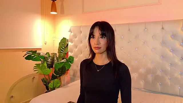 Snapshot of CathMellow chatting on February 14, 2026, 11:23 pm CathMellow online show from February 14, 2026, 11:23 pm