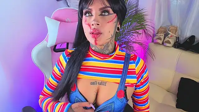 Adamsniki online show from October 31, 2025, 11:17 pm