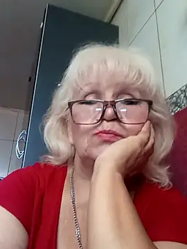 Snapshot of SirenaOcean6212 chatting on September 21, 2025, 5:53 am SirenaOcean6212 online show from September 21, 2025, 5:53 am