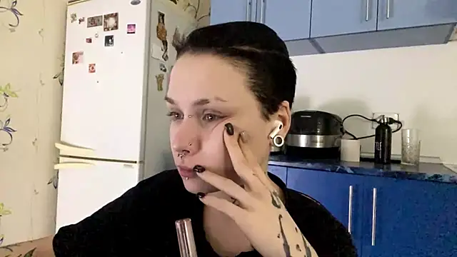 CandaceBlaze online show from November 4, 2025, 8:08 pm