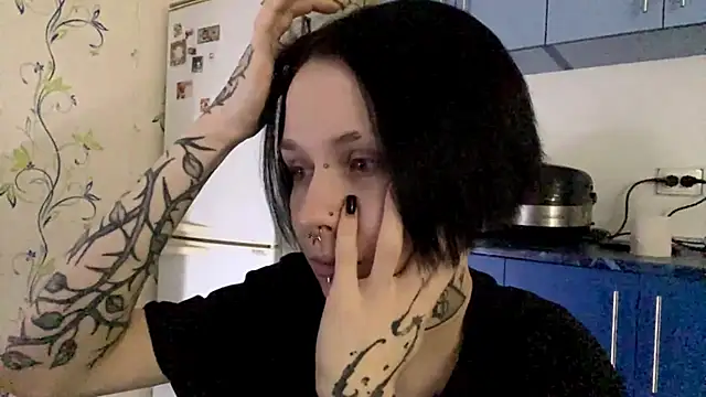 CandaceBlaze online show from November 13, 2025, 8:19 pm