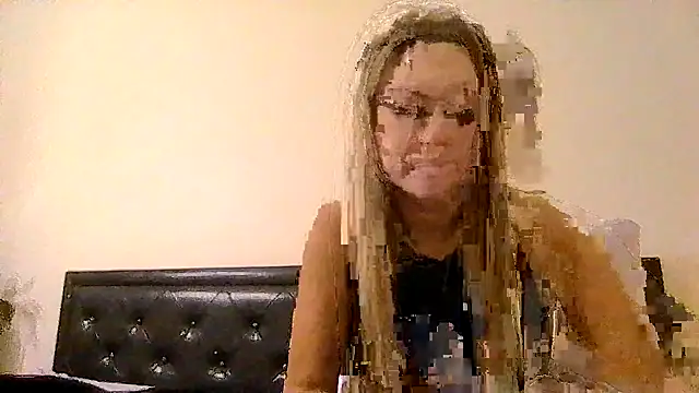 imyourgoodgirl69 online show from October 2, 2025, 12:01 pm