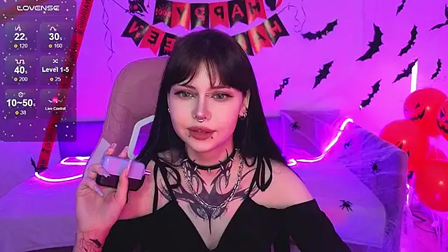 Morana Batt online show from October 28, 2025, 2:26 am