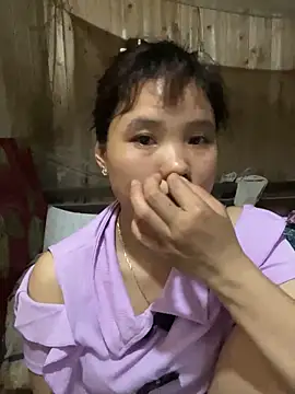 Ngoc-bbi online show from April 9, 2026, 6:19 am