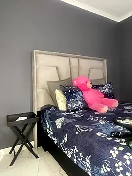 Snapshot of Ebony_Warlock_ chatting on November 21, 2025, 7:18 am Ebony Warlock online show from November 21, 2025, 7:18 am