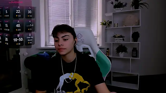 Snapshot of Cocoa_Sins chatting on November 4, 2025, 6:45 am Cocoa Sins online show from November 4, 2025, 6:45 am