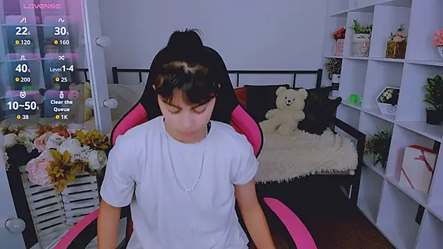 Snapshot of Cocoa_Sins chatting on November 7, 2025, 6:57 am Cocoa Sins online show from November 7, 2025, 6:57 am