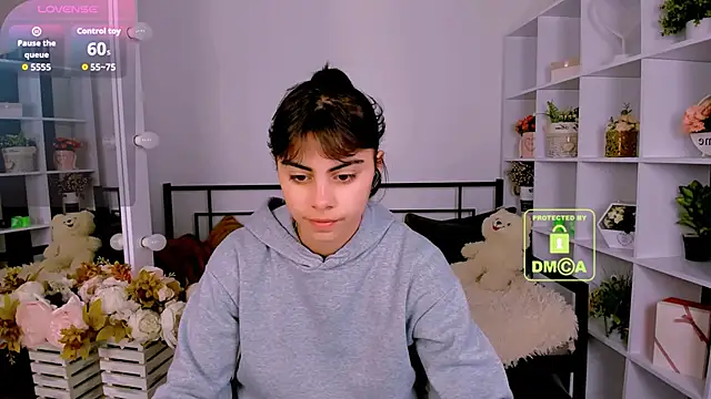 Snapshot of Cocoa_Sins chatting on November 9, 2025, 6:44 am Cocoa Sins online show from November 9, 2025, 6:44 am