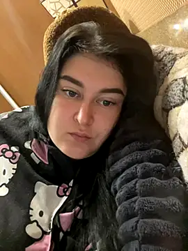 Snapshot of DazzzlingDame chatting on October 8, 2025, 2:14 pm DazzzlingDame online show from October 8, 2025, 2:14 pm