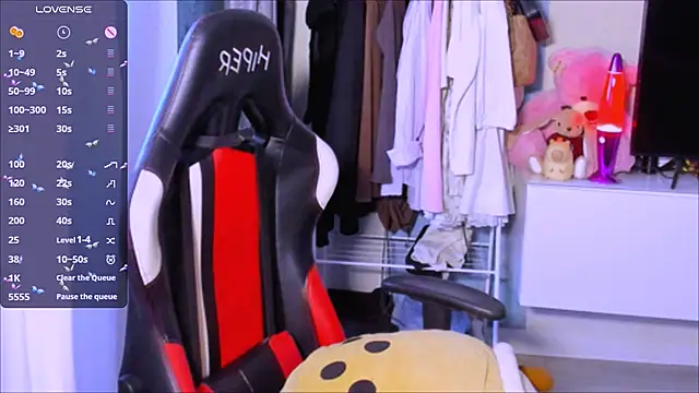 ZoyaMill online show from October 18, 2025, 5:32 am