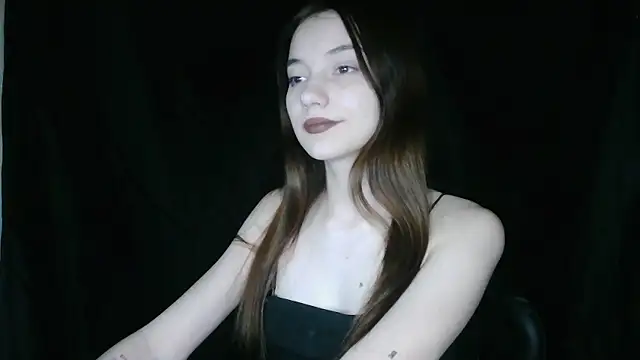 Liza-Kitty online show from November 14, 2025, 7:01 pm