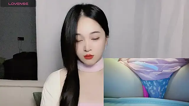 woaiqinqin online show from November 6, 2025, 3:57 pm