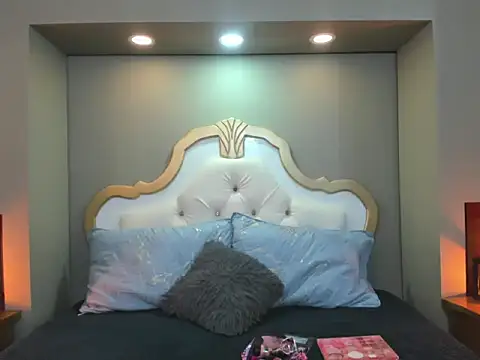 AteneaGreyy online show from September 30, 2025, 11:48 am