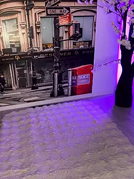 AubrieleRouj1 online show from January 9, 2026, 4:54 pm