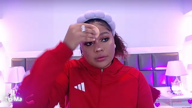 LennaEvans online show from September 26, 2025, 11:14 am