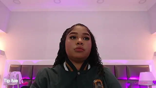 LennaEvans online show from October 18, 2025, 11:33 am