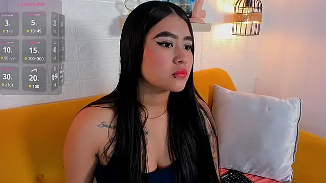 Snapshot of Catalinarose_ chatting on September 18, 2025, 12:29 pm Catalinarose online show from September 18, 2025, 12:29 pm