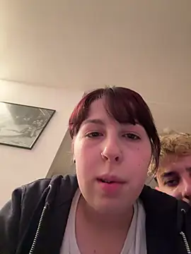 ilaria miss98 online show from April 15, 2026, 8:53 pm