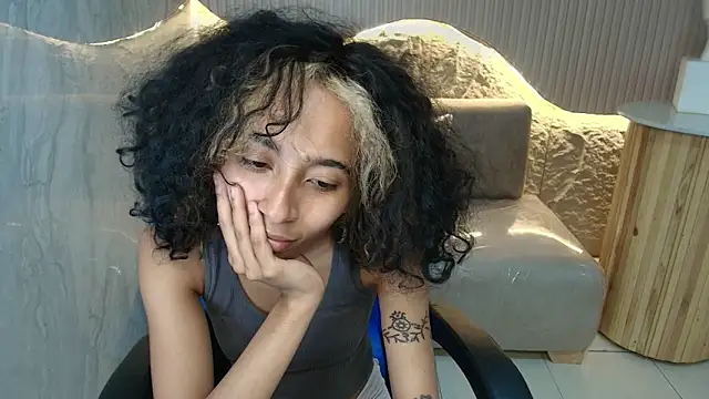 Agnis ink r online show from October 29, 2025, 1:02 pm