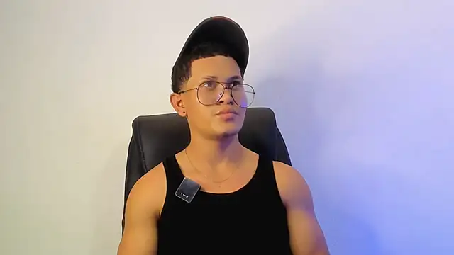 Snapshot of Manuel_FPG chatting on October 8, 2025, 7:55 pm Manuel FPG online show from October 8, 2025, 7:55 pm