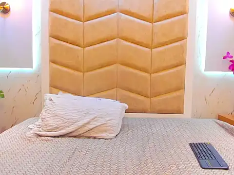 Snapshot of JanexHope chatting on November 14, 2025, 10:40 pm JanexHope online show from November 14, 2025, 10:40 pm