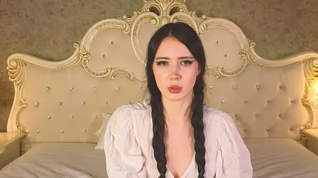 GraceMartinos online show from November 2, 2025, 8:44 pm