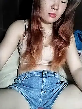 lylylove online show from May 30, 2026, 11:35 pm