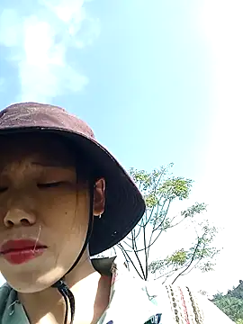 Ngocmi909 online show from October 9, 2025, 1:14 am